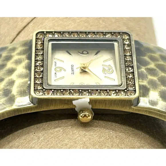 Bronze Tone Hammered Cuff Bracelet Bangle Quartz Women's Watch Needs Battery - Picture 6 of 9